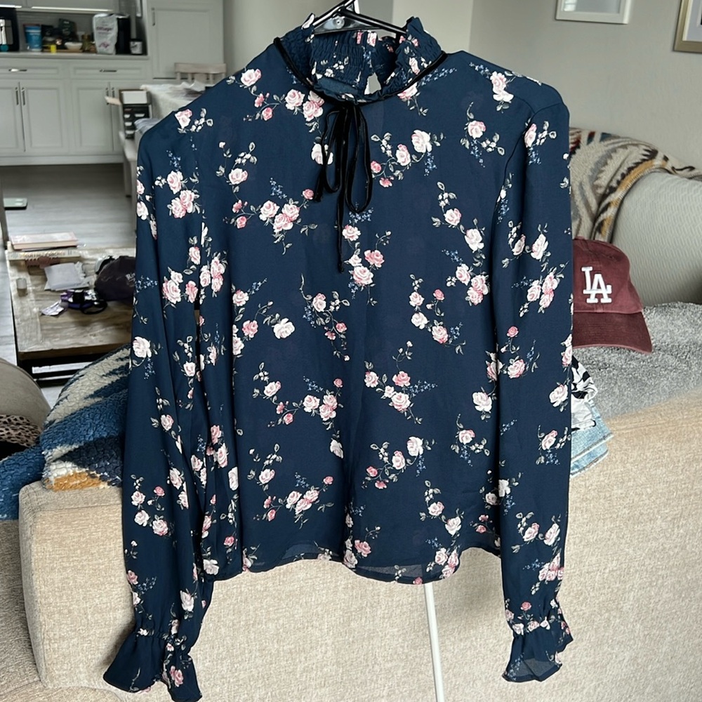 Floral H&M blouse / top